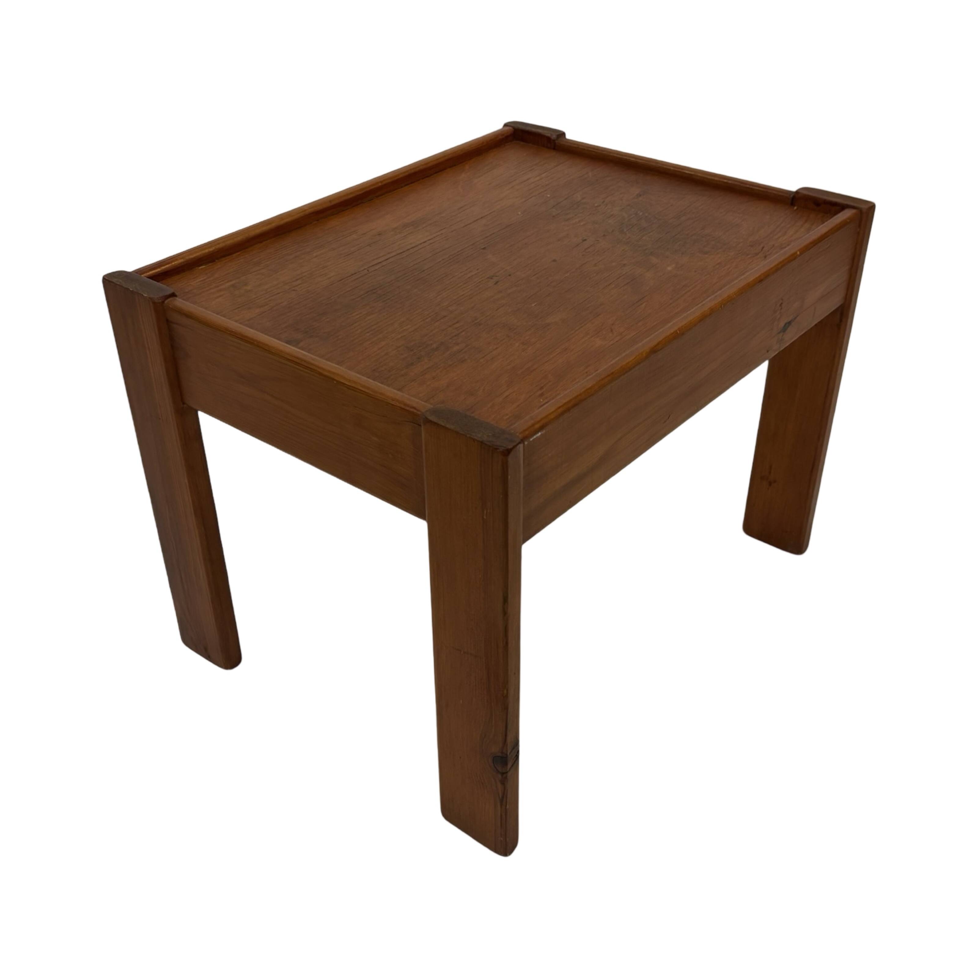 Vintage set of 3 side tables nesting pine wood 60s