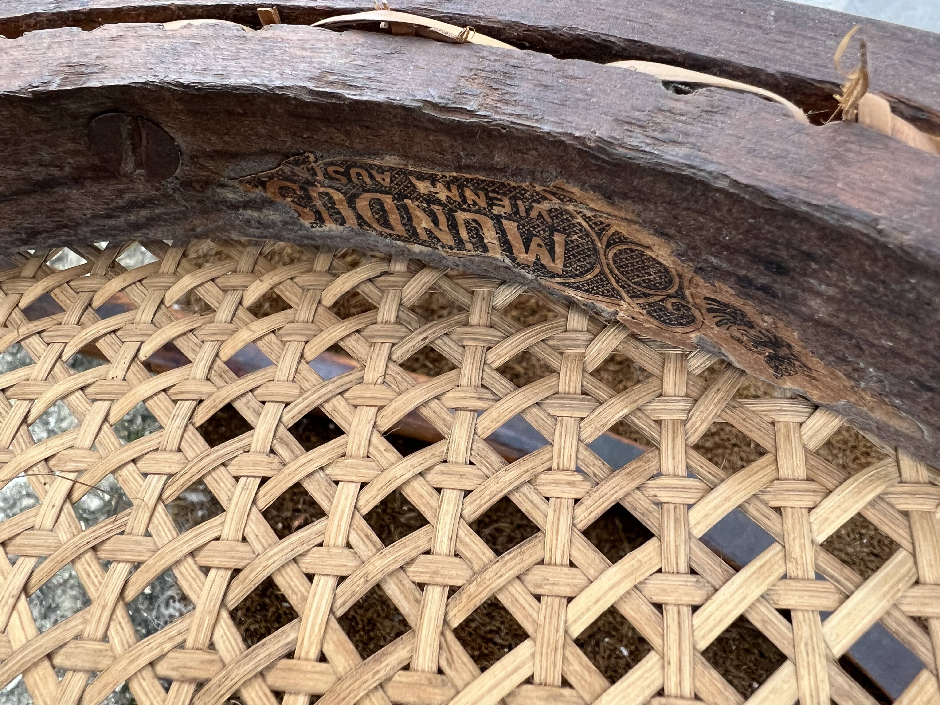 Thonet 209 chair by Mundus