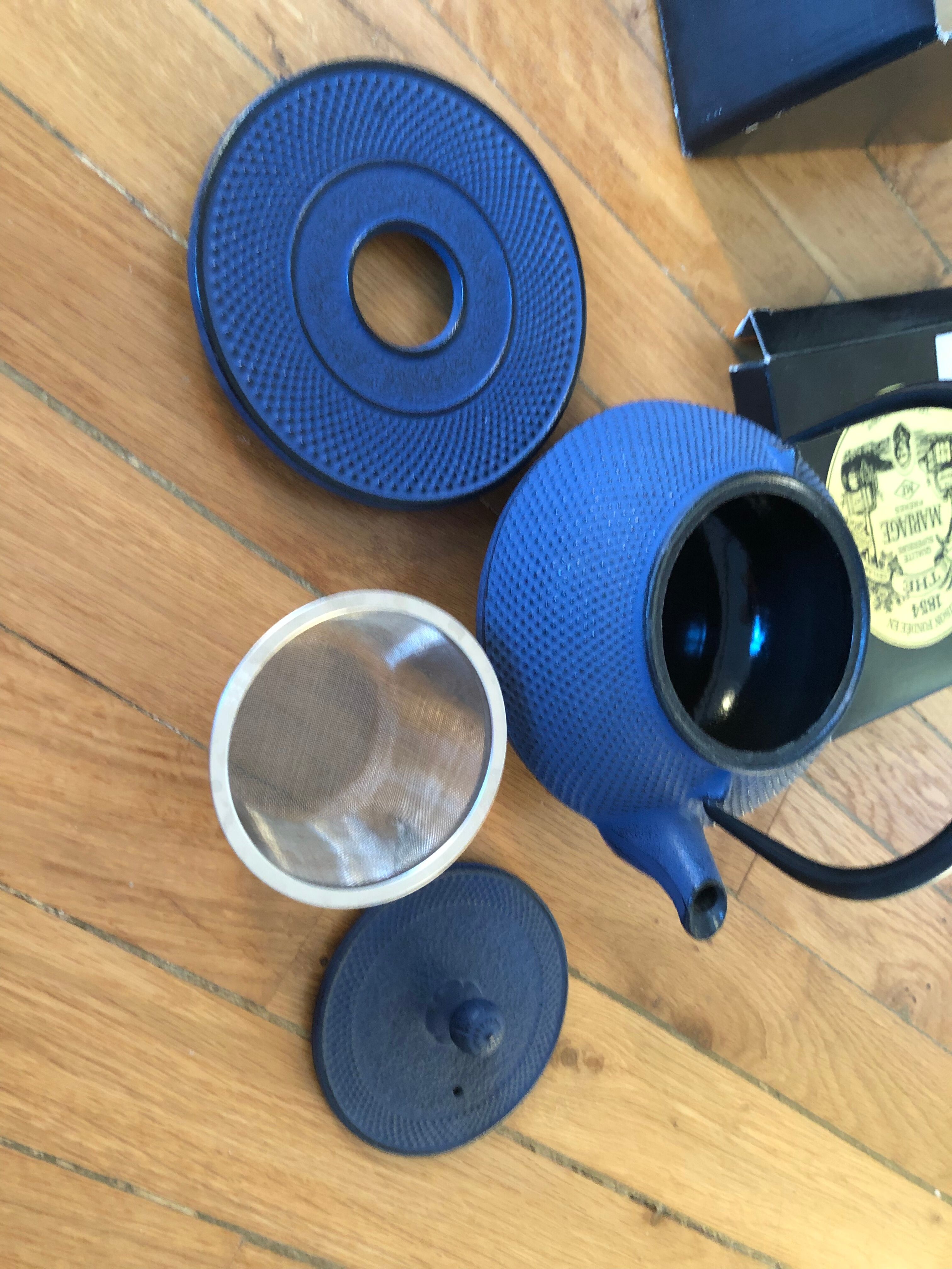 Cast iron teapot Wedding Blue Brothers
