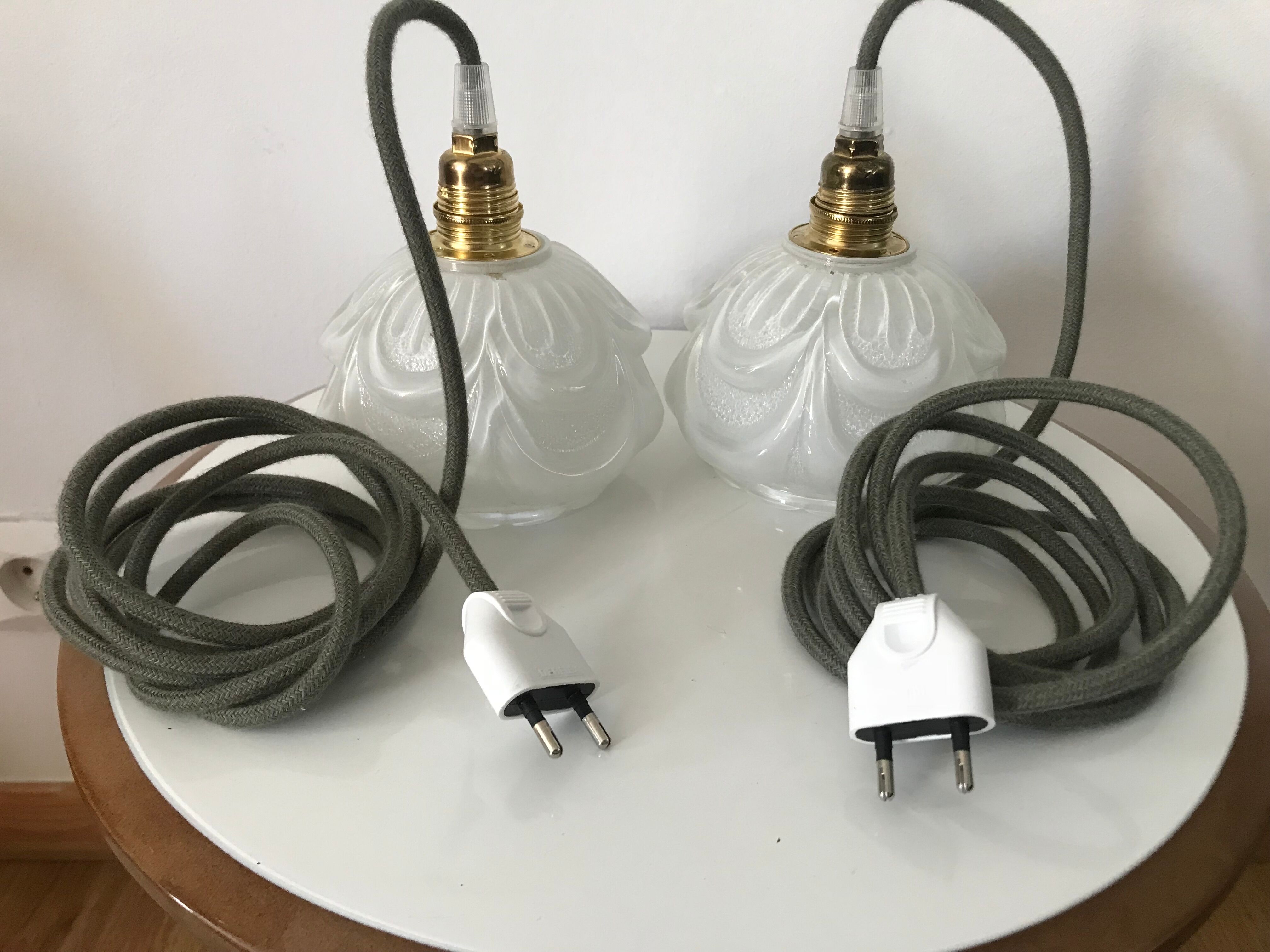 Lot of hanging lamps