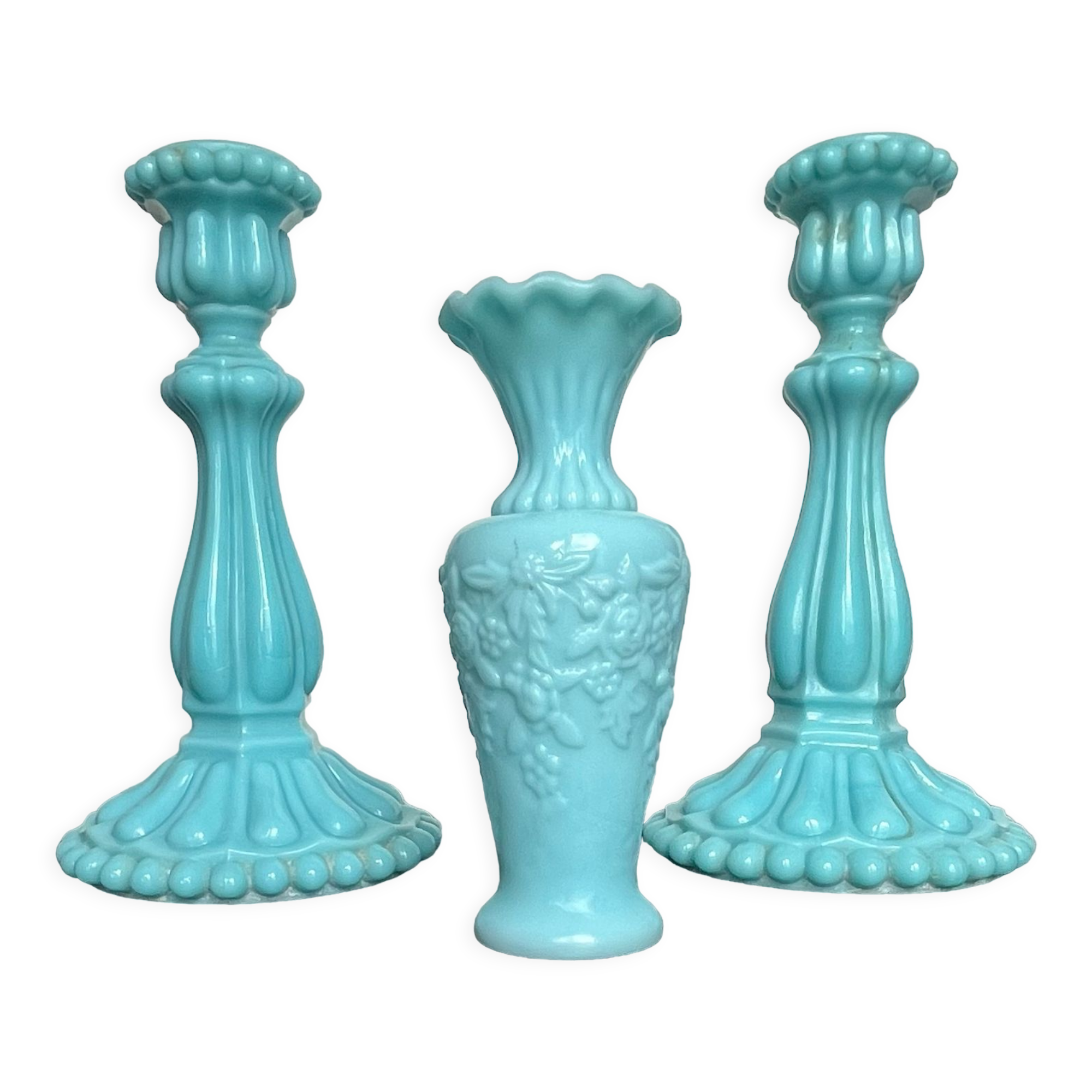 Pair of opaline candlesticks and its vase