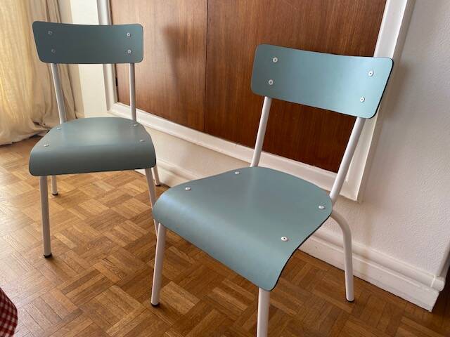 2 children's chairs for ages 6 to 12 - brand Les Gambettes