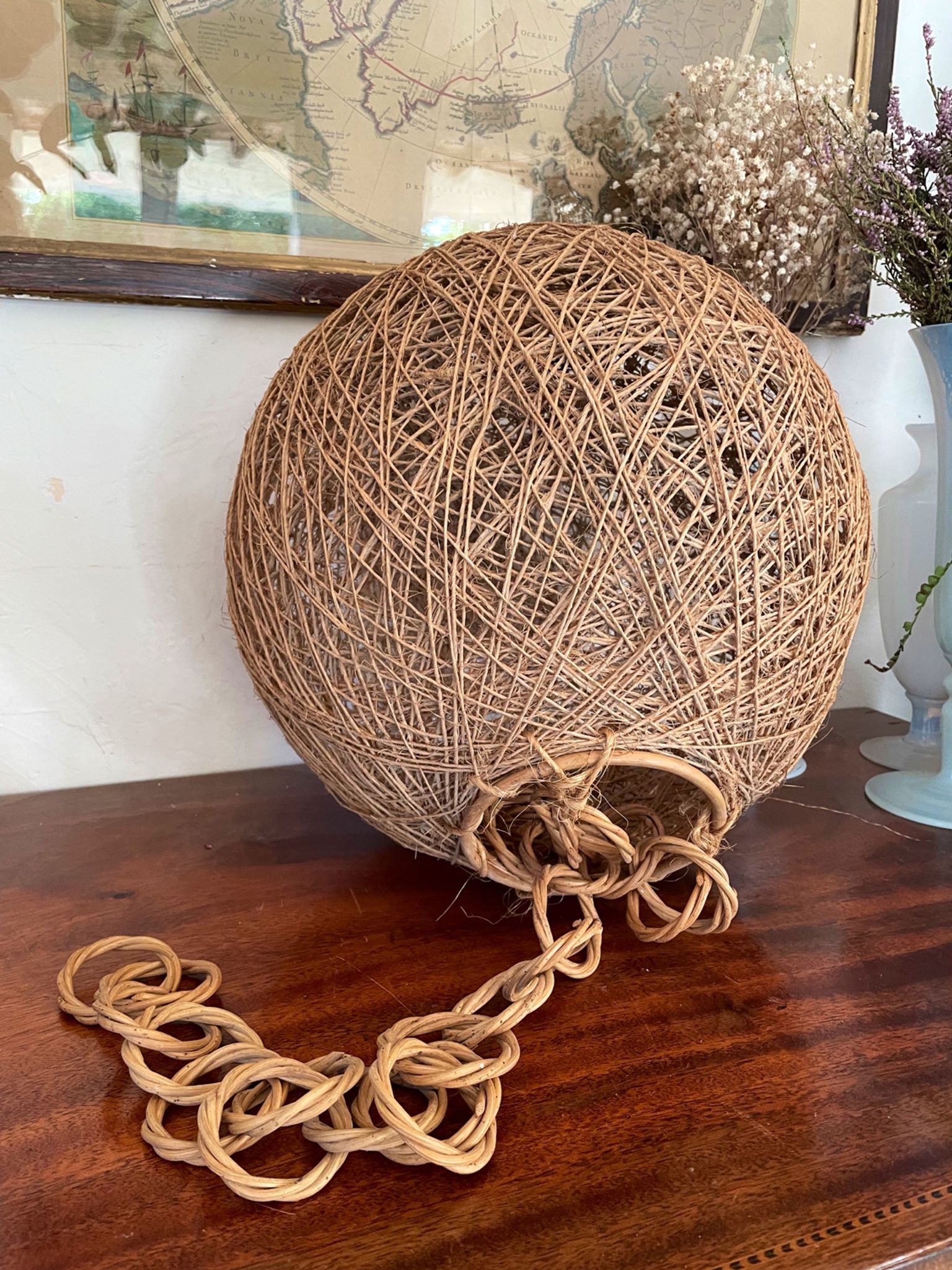 Suspension corde et rotin vintage