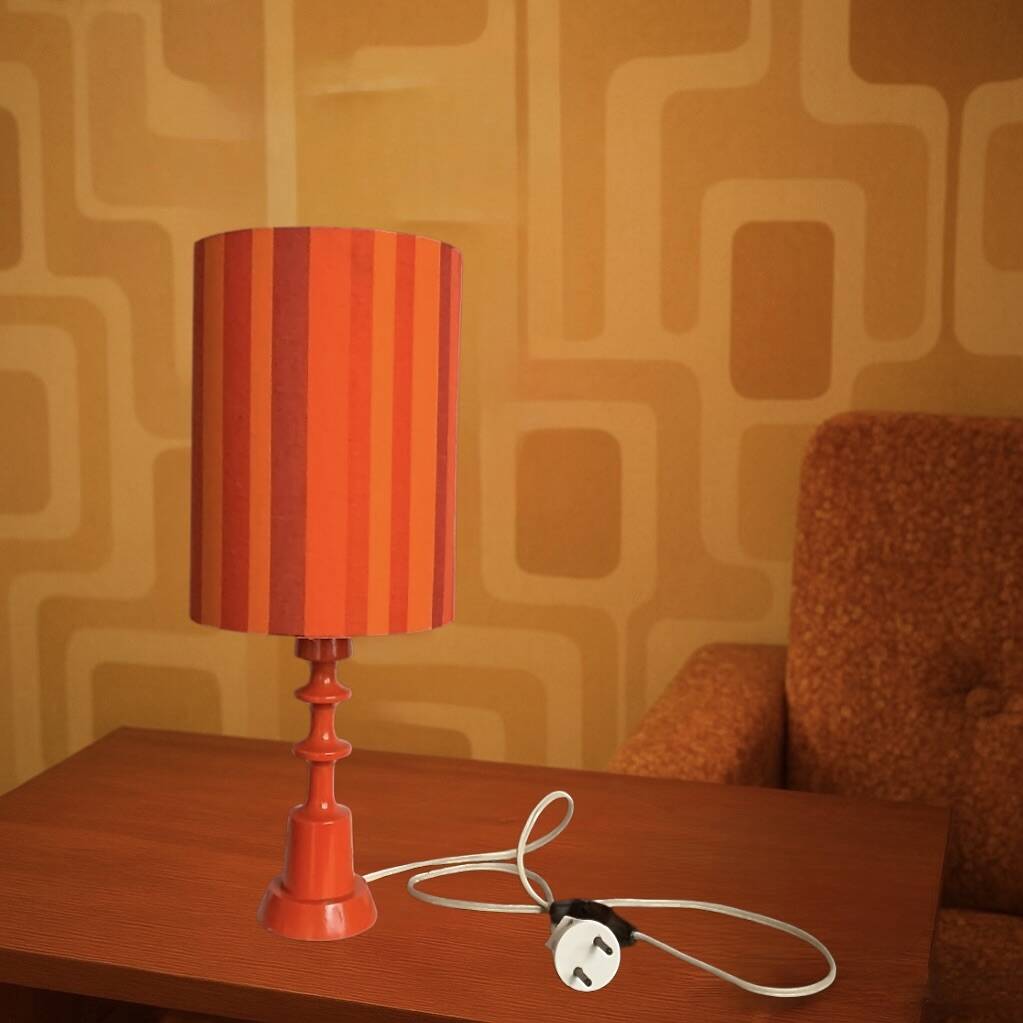 Vintage side lamp in orange painted wood and ribbed fabric shade
