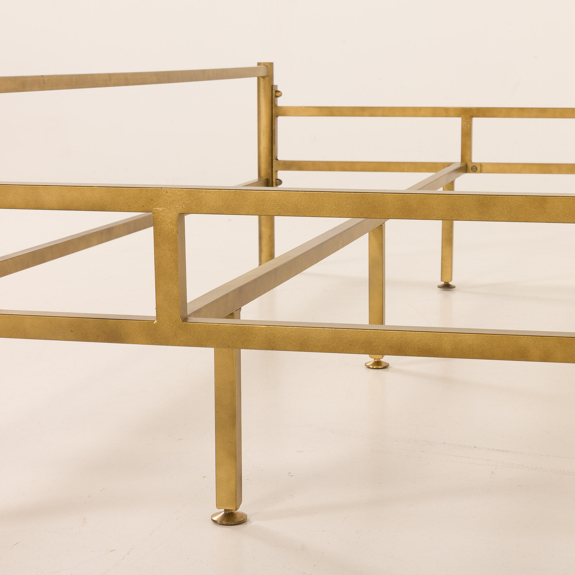 Italian brass bed by Ciansky, Shelba and Luciano Frigerio for Frigerio di Desio, 1960s.