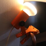 Seventies orange clip spot