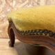 Ancien repose pied bois tissu velours ocre tabouret style Louis XV vintage