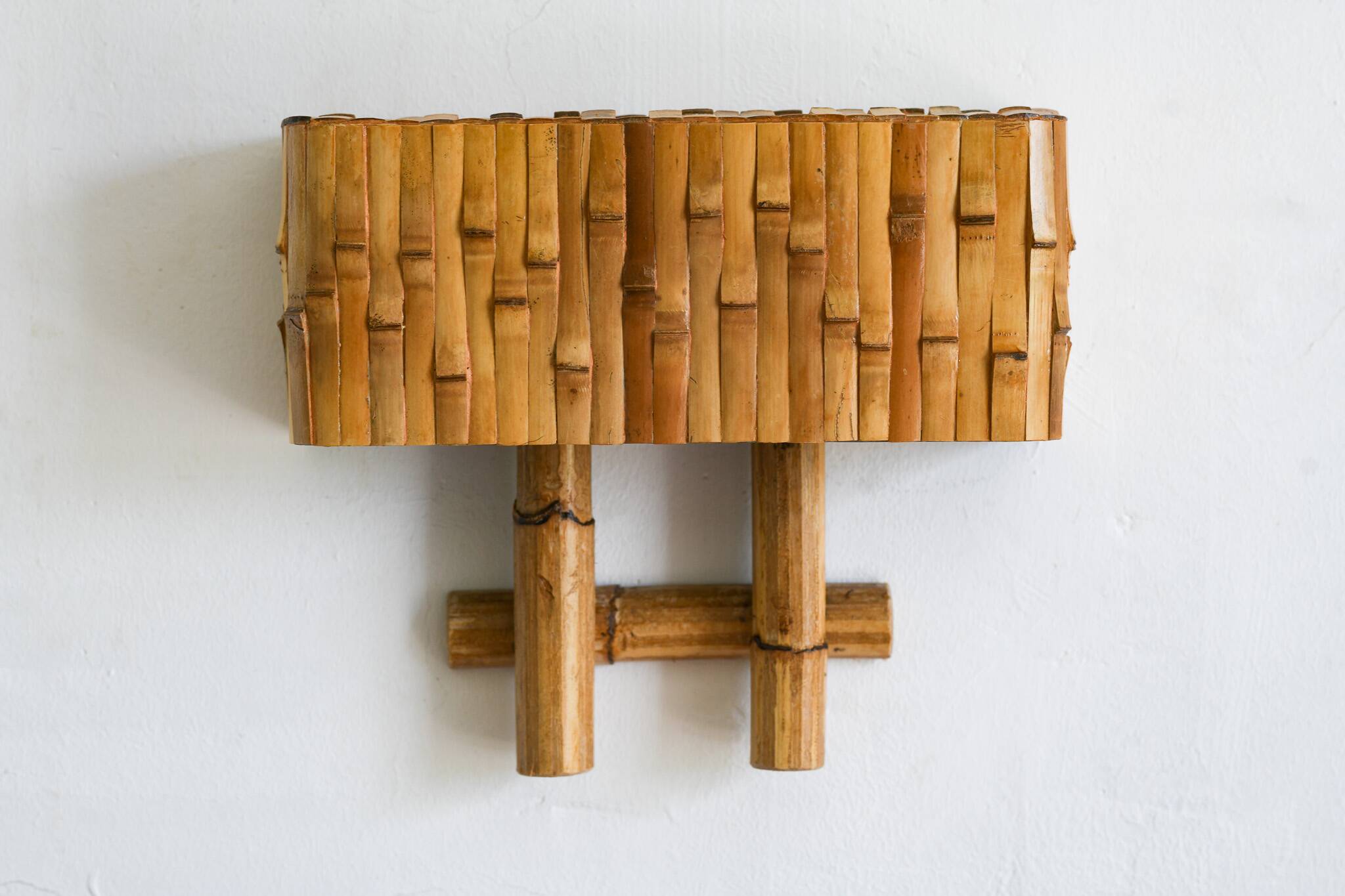 Lampe murale en rotin et bambou de style moderne du milieu du siècle