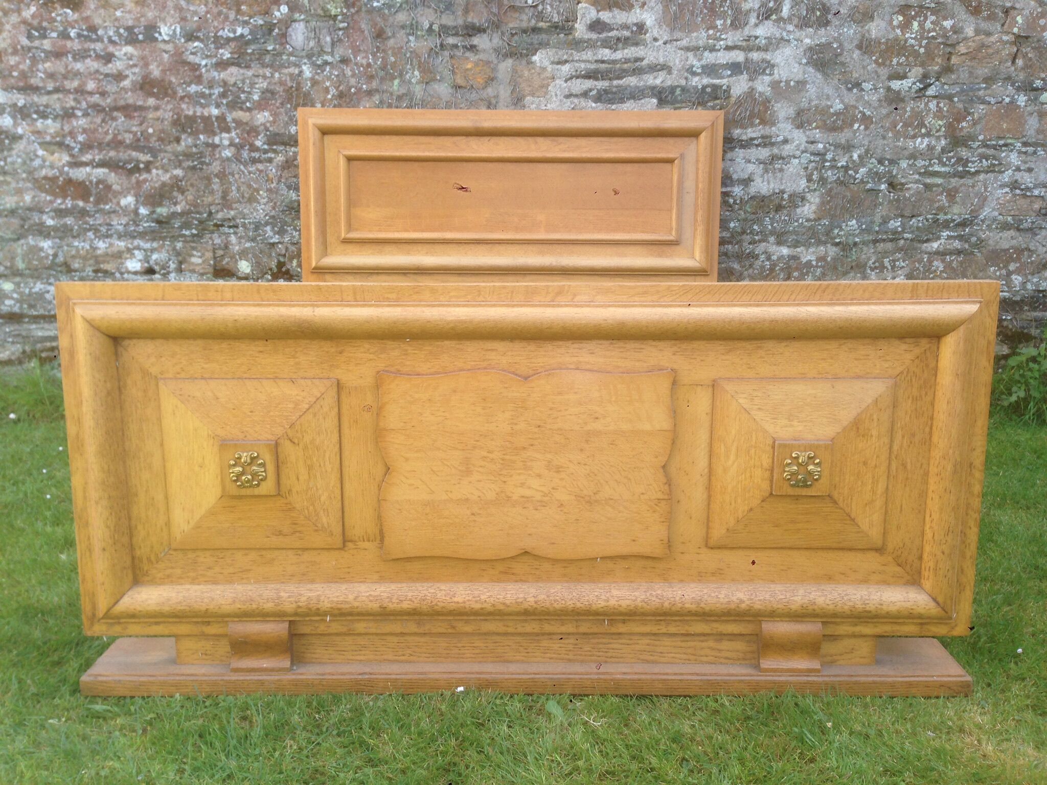 Art Deco bed in solid oak 190x142cm