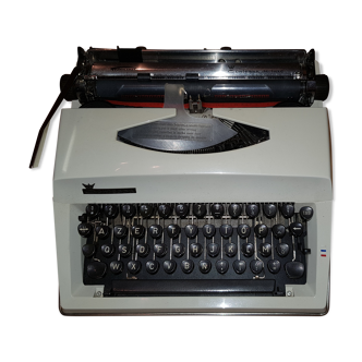 Typewriter Tirump Alder Contessa de Luxe