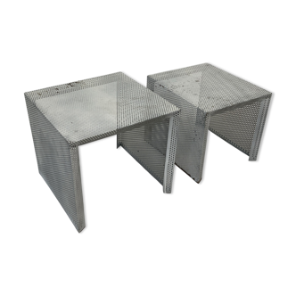 Set of two side tables