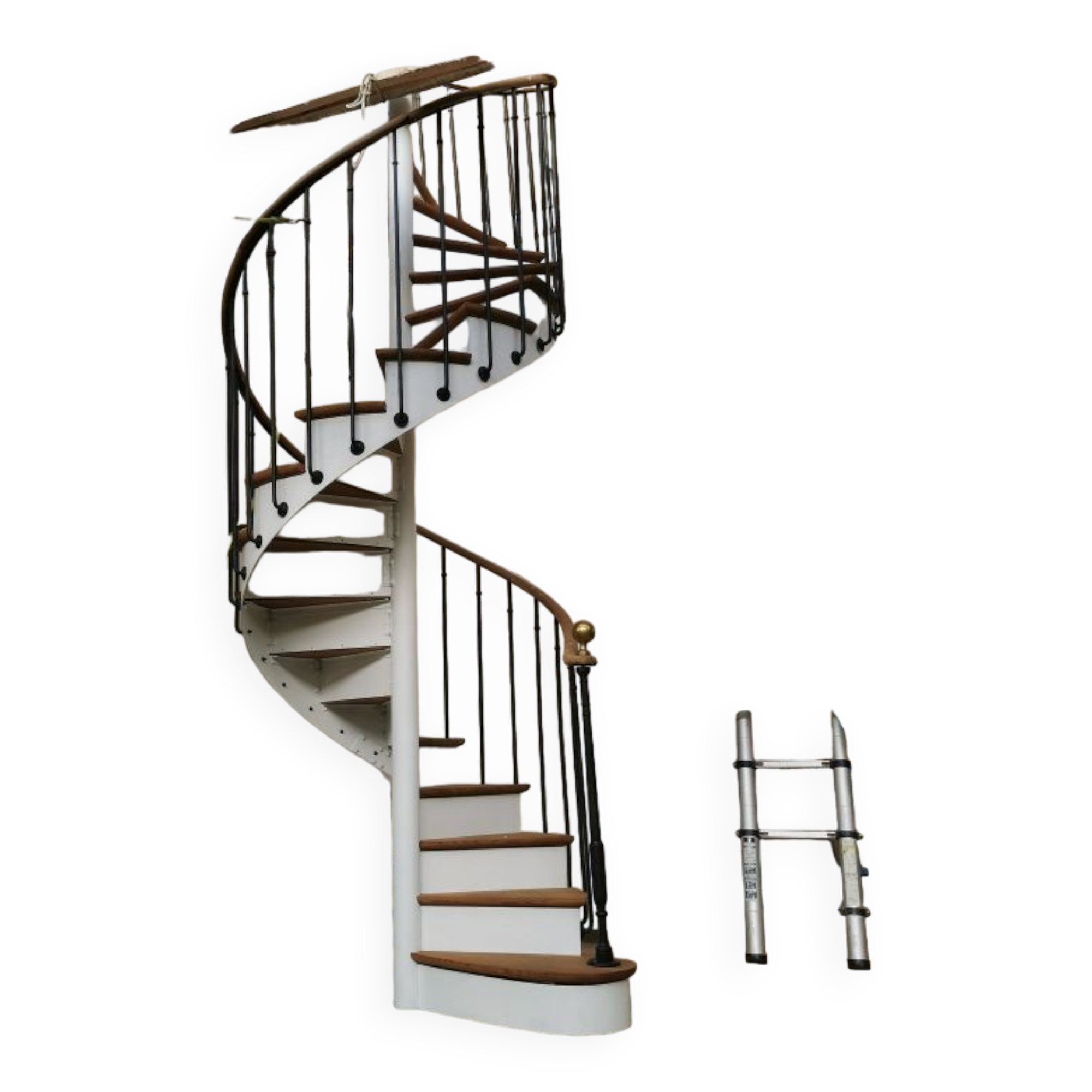 Escalier colimaçon ancien 1900