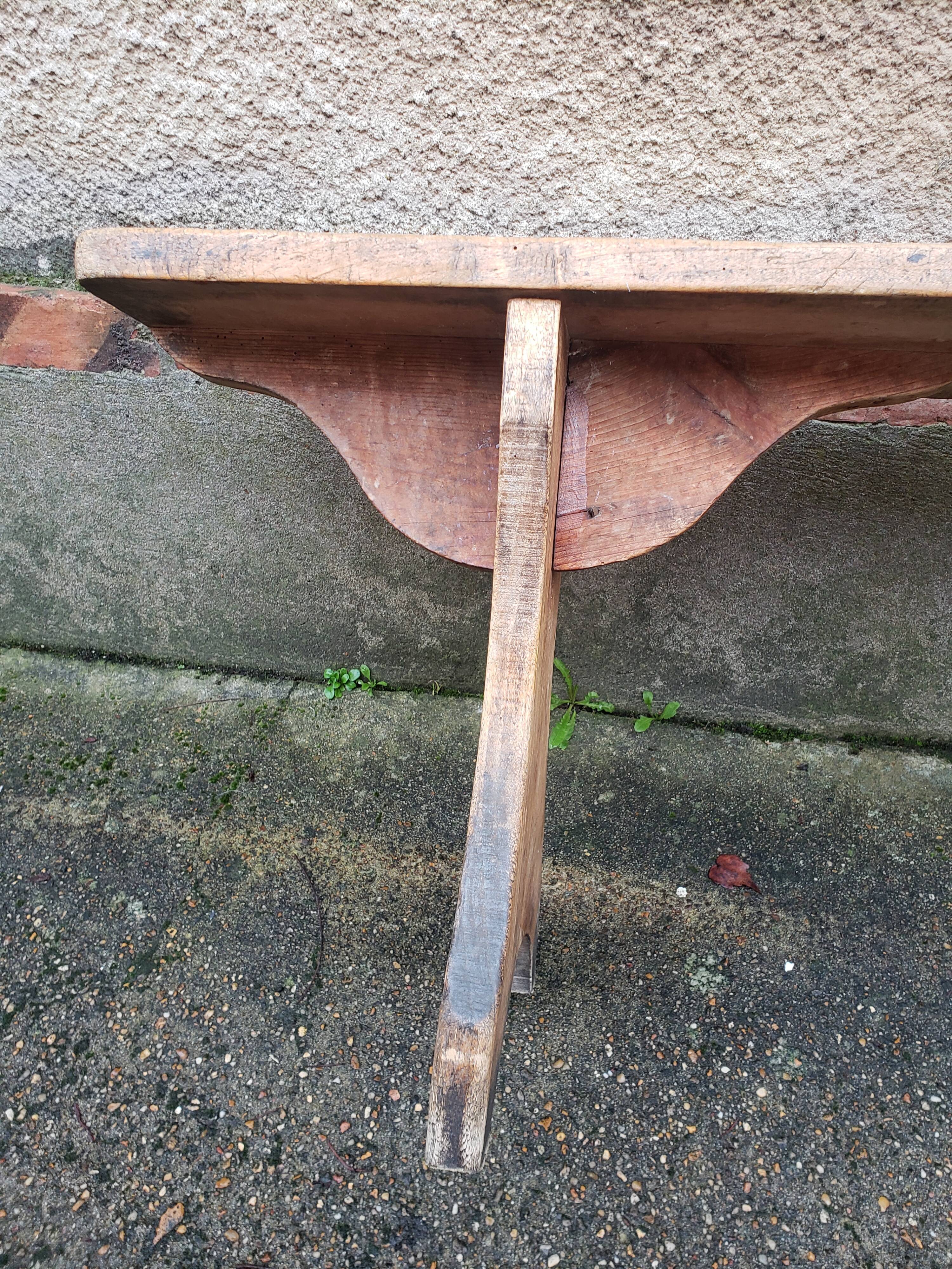 Wooden farm bench val de loi