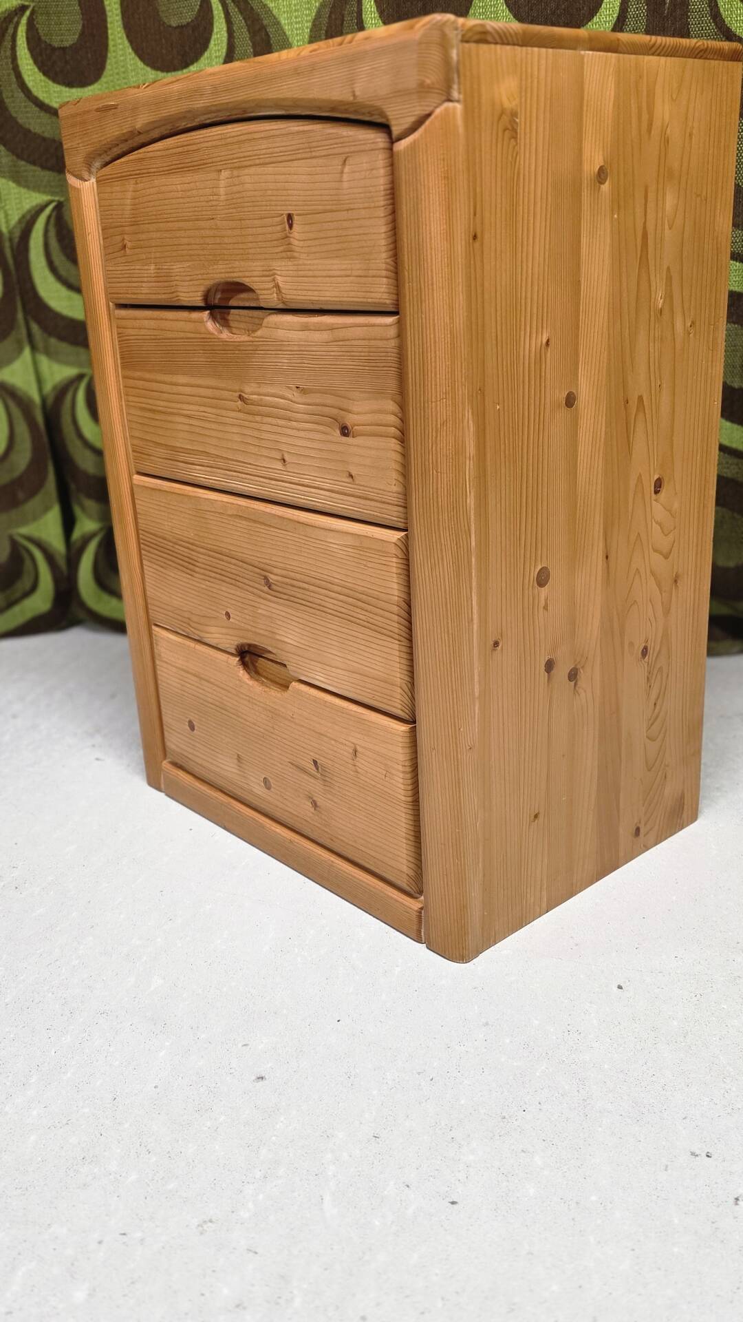 Vintage solid pine chest of drawers Danish Scandinavian style 1980s