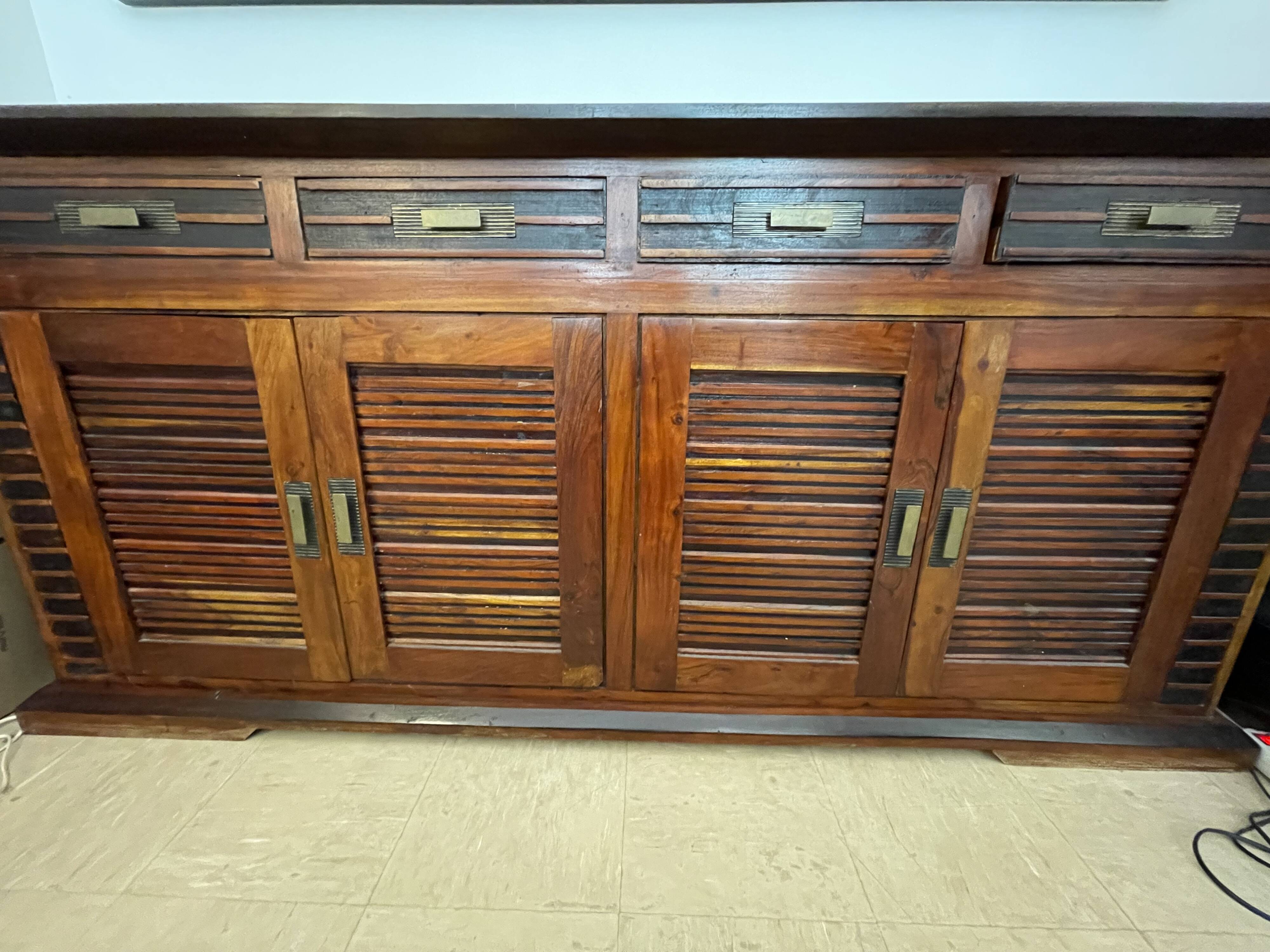 Buffet / storage unit in solid acacia wood