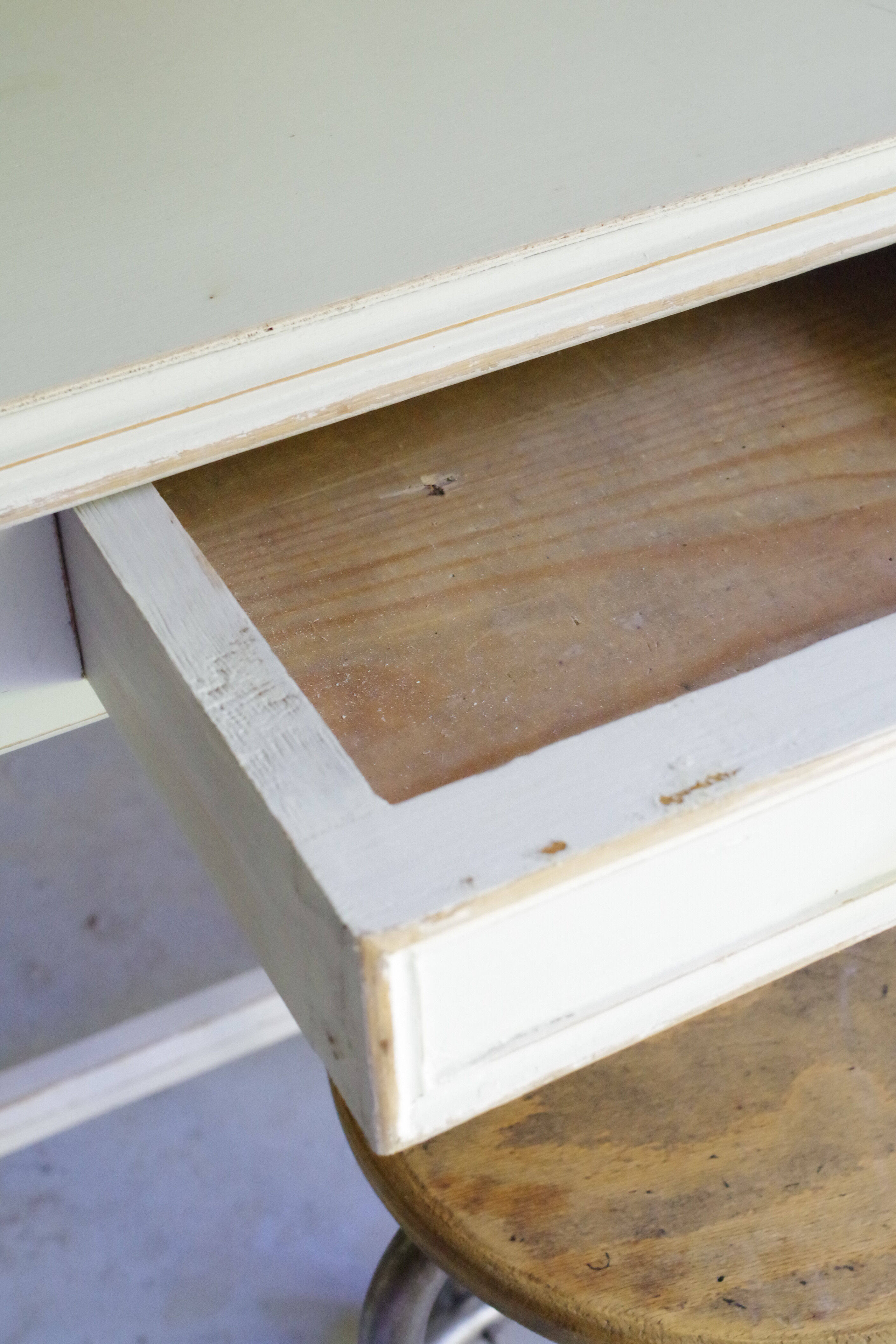 Old white wooden table