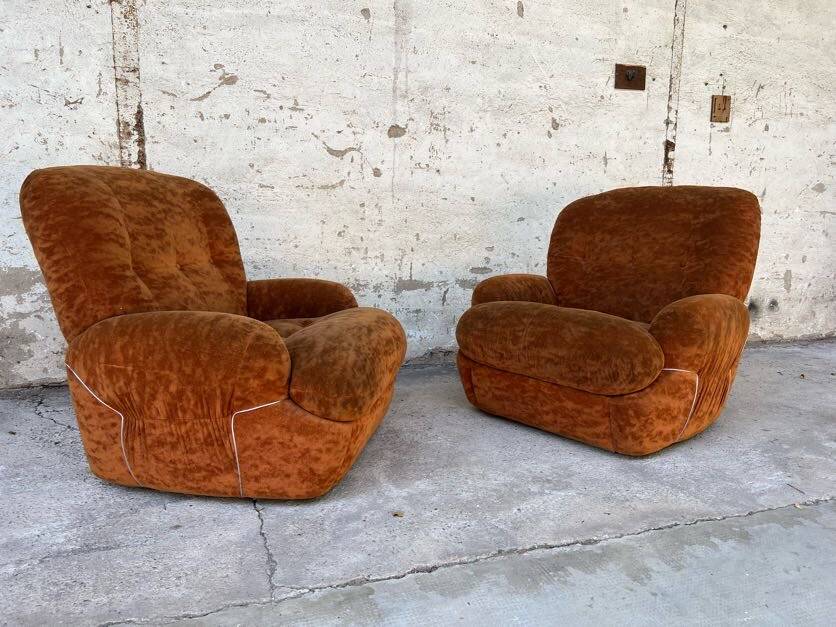 Pair of vintage velvet armchairs 1970 Italy