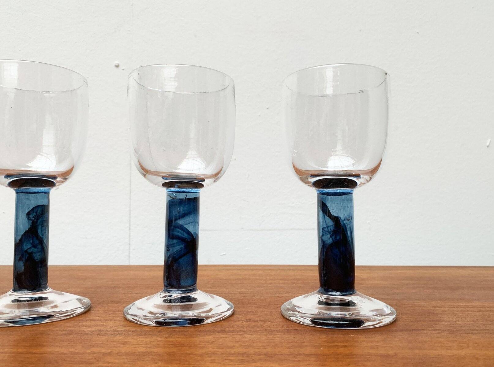 German wine glasses by Regina Kaufmann for Glashagen Hütte, set of 6.