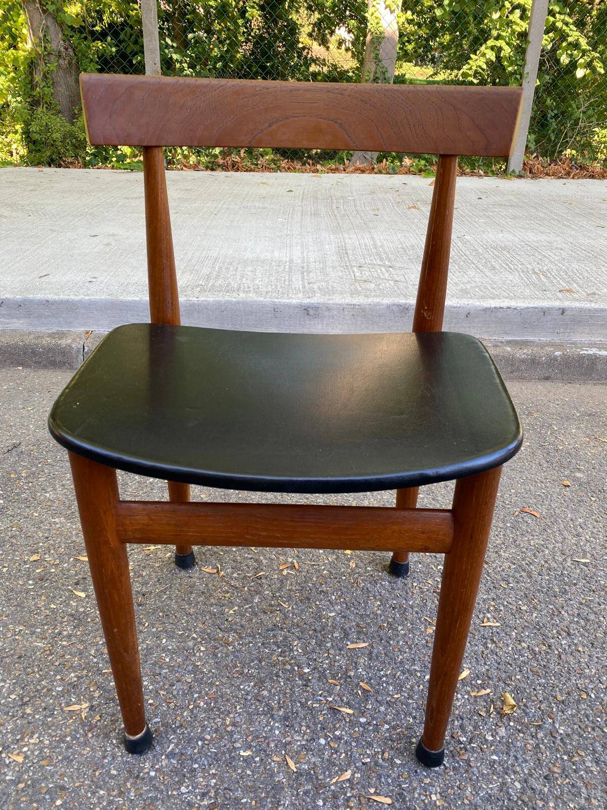 Scandinavian Roundette chair by Hans Olsen for Frem Røjle Denmark 1960