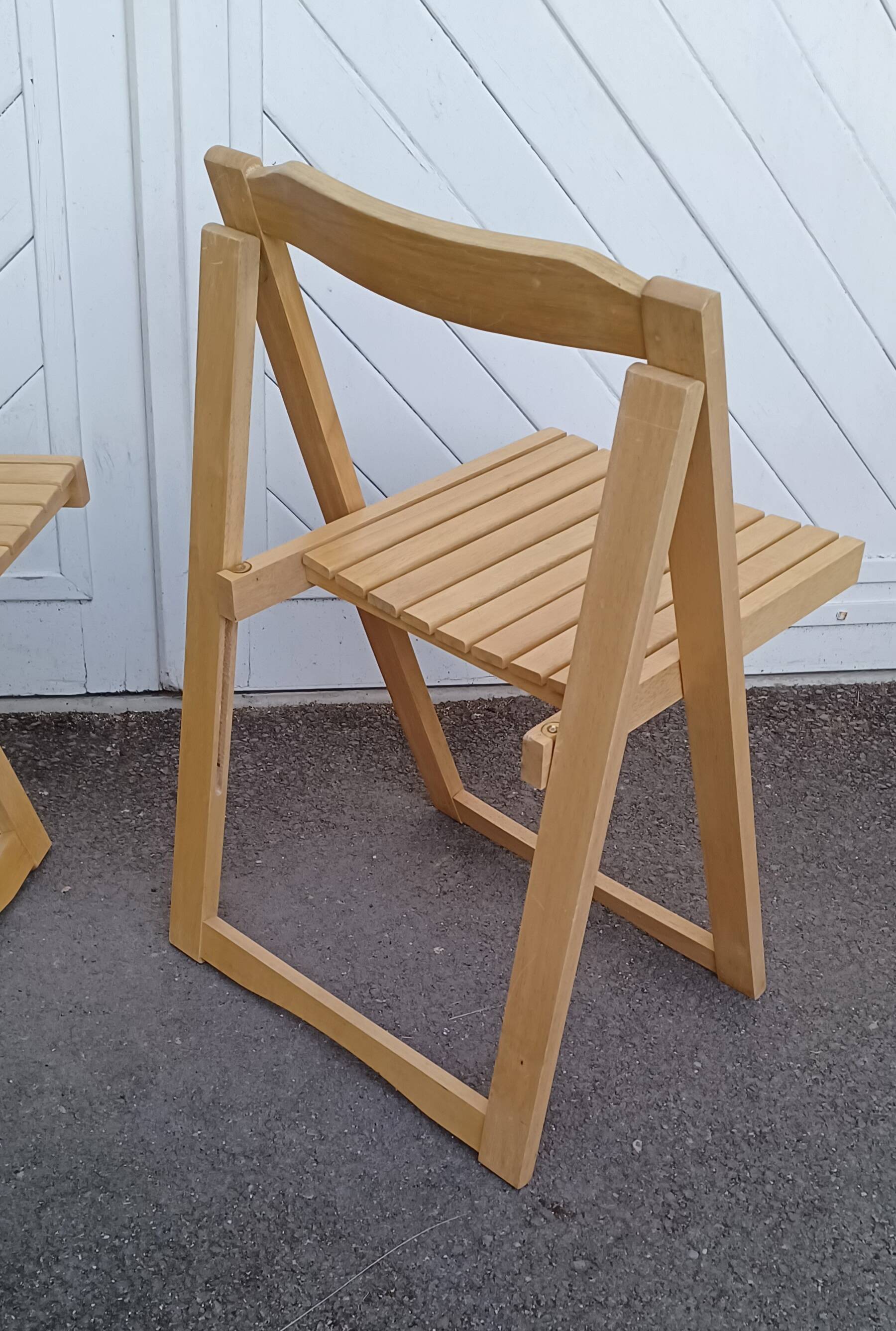 Paire de chaises pliantes en hêtre vintage