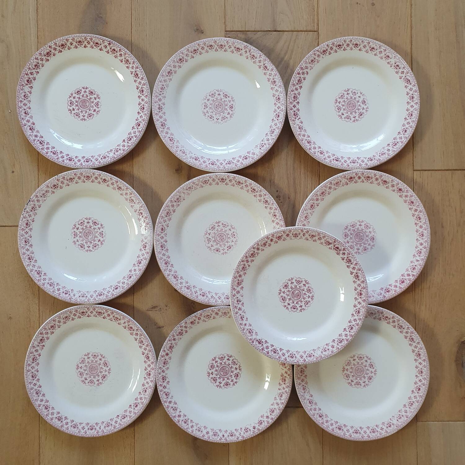 10 Terre de Fer dessert plates