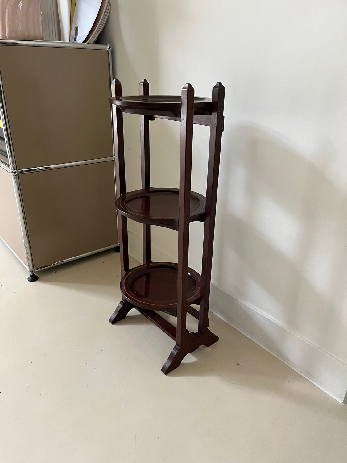 Victorian style cake stand