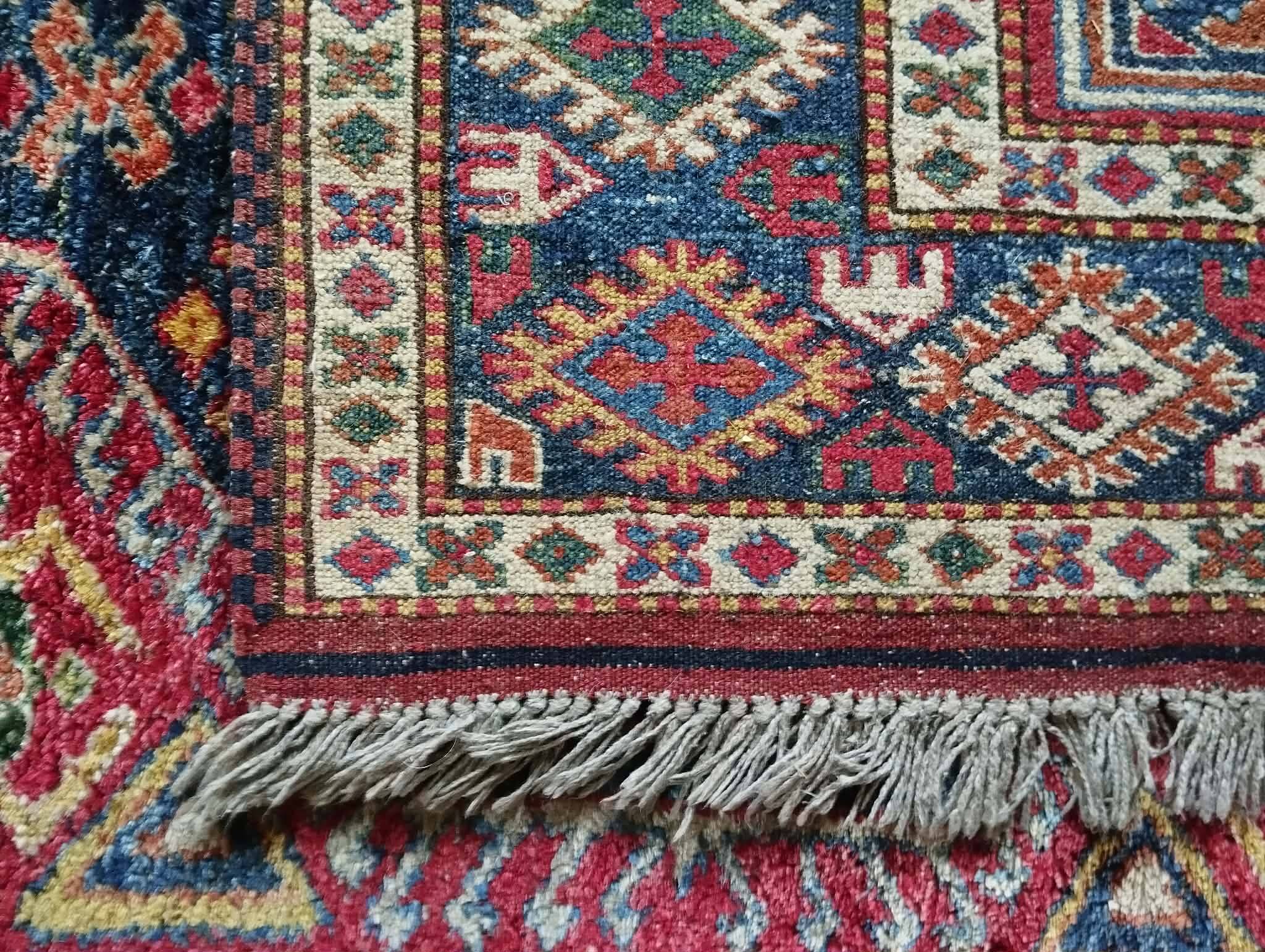 Handmade Pakistani Gazni rug 149x135cm