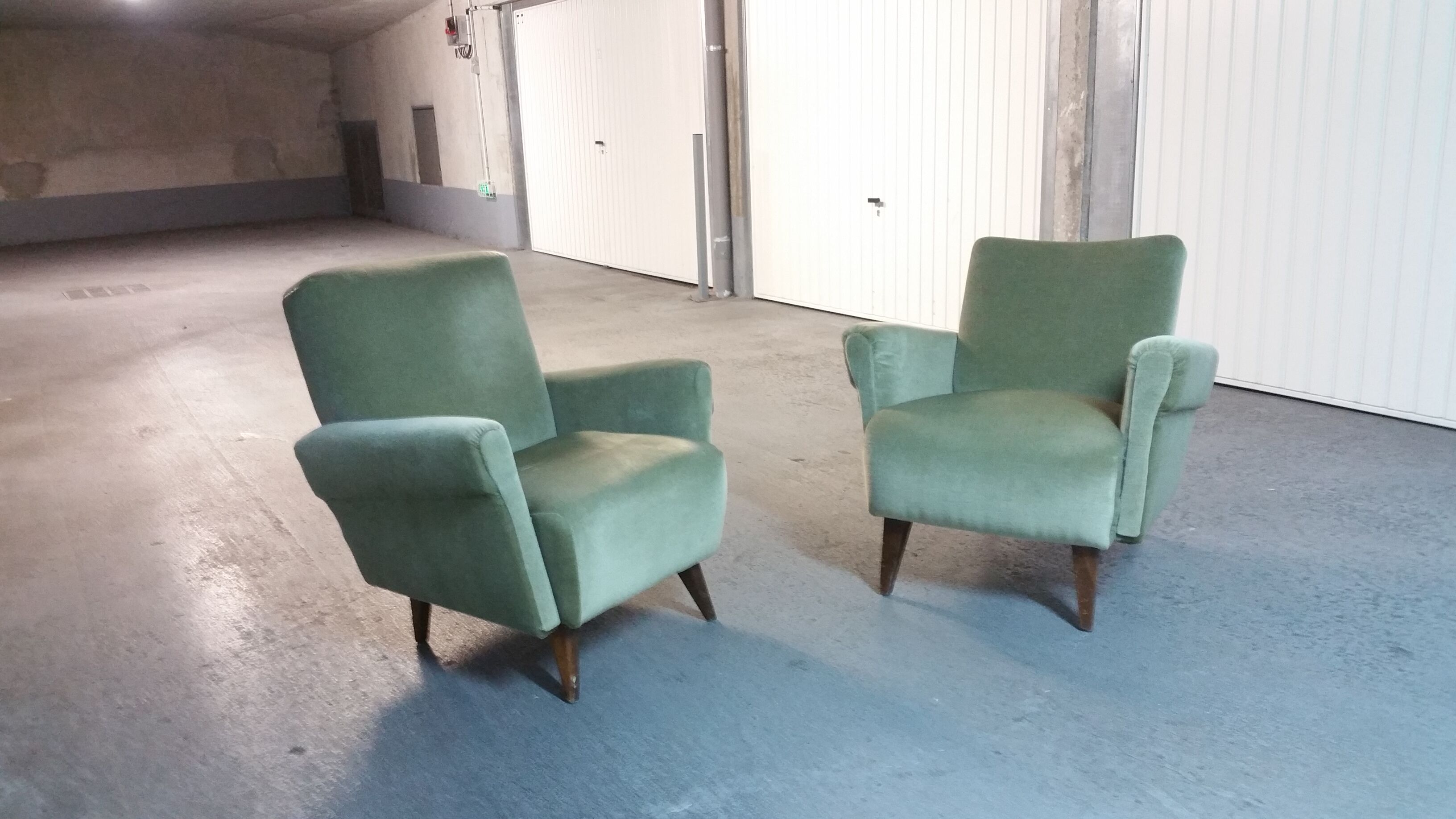 Club 50 60 year already restored Chair green water