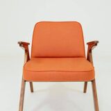 Fauteuil lounge vintage en laine, tissu orange et bois de hêtre