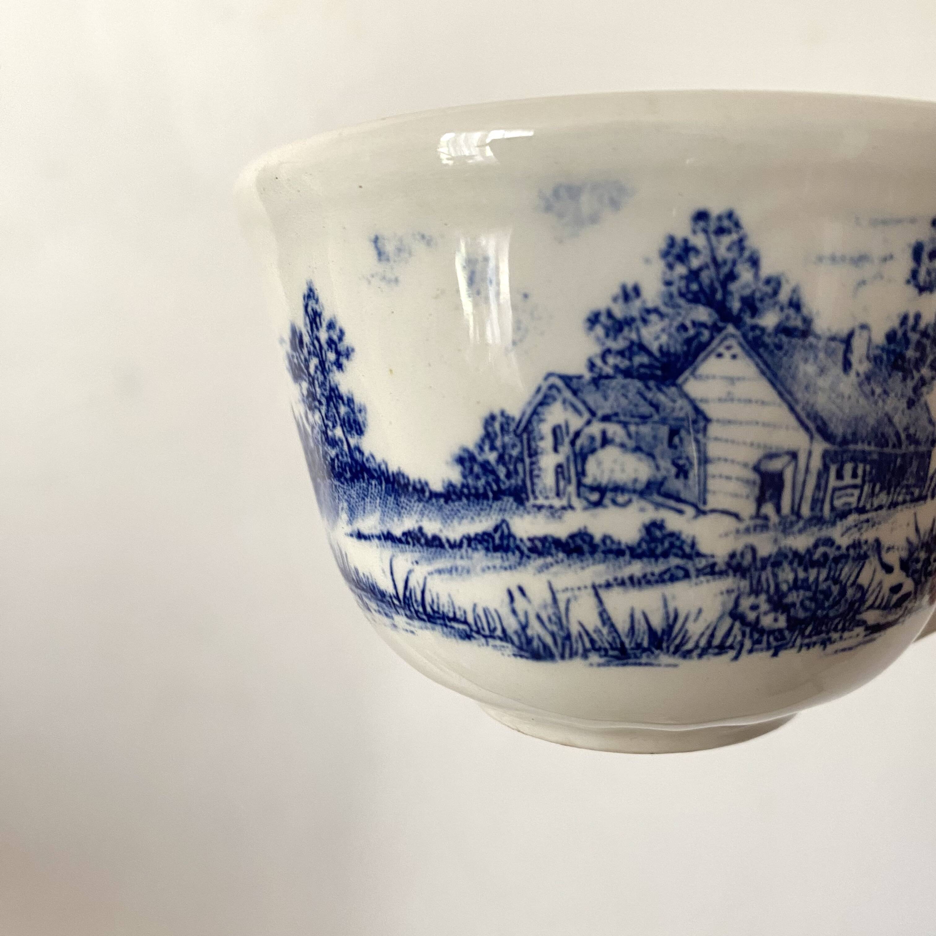 Tasses en porcelaine anglaise
