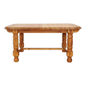 Table en pin, design