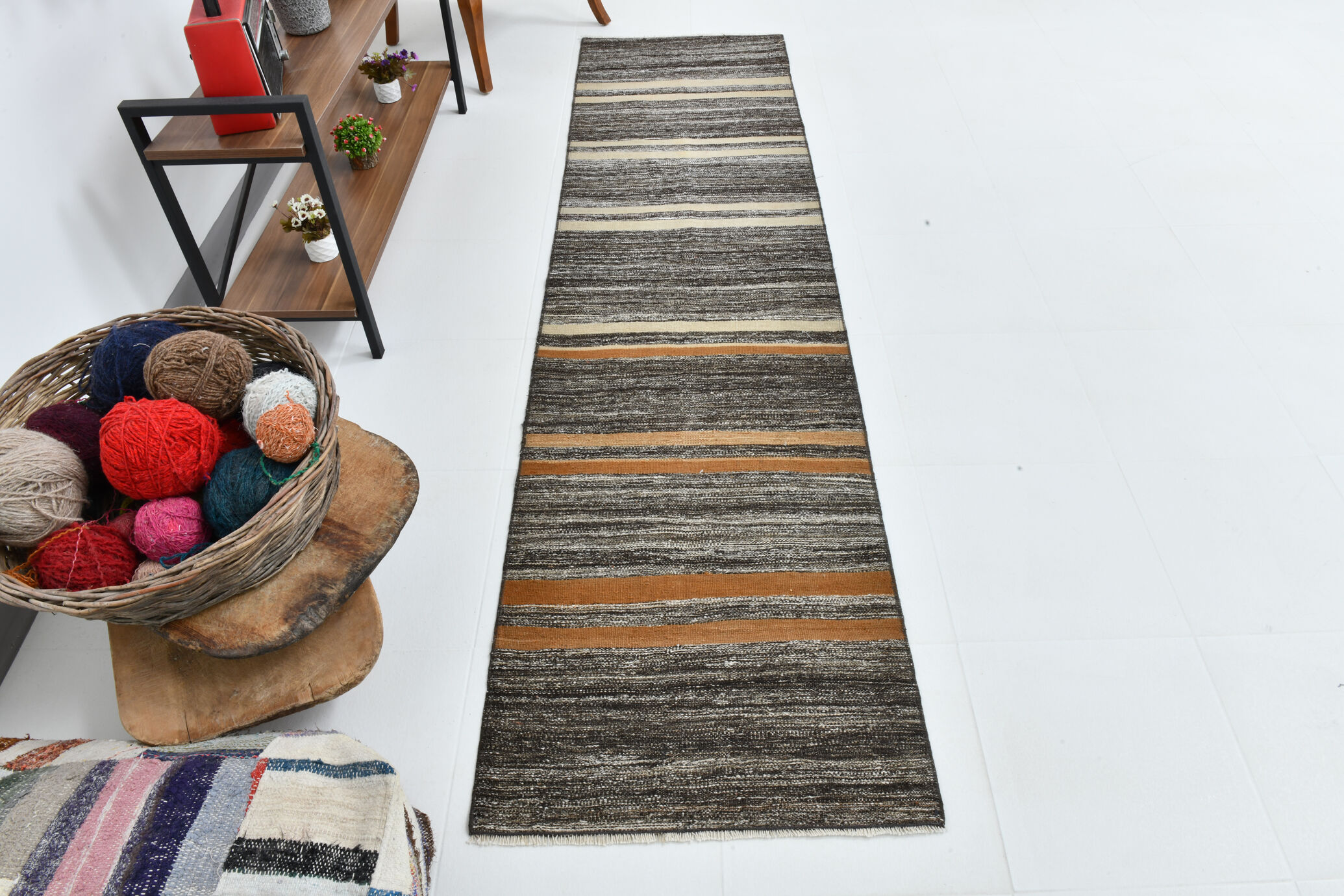 2x9 vintage runner rug 69x272cm