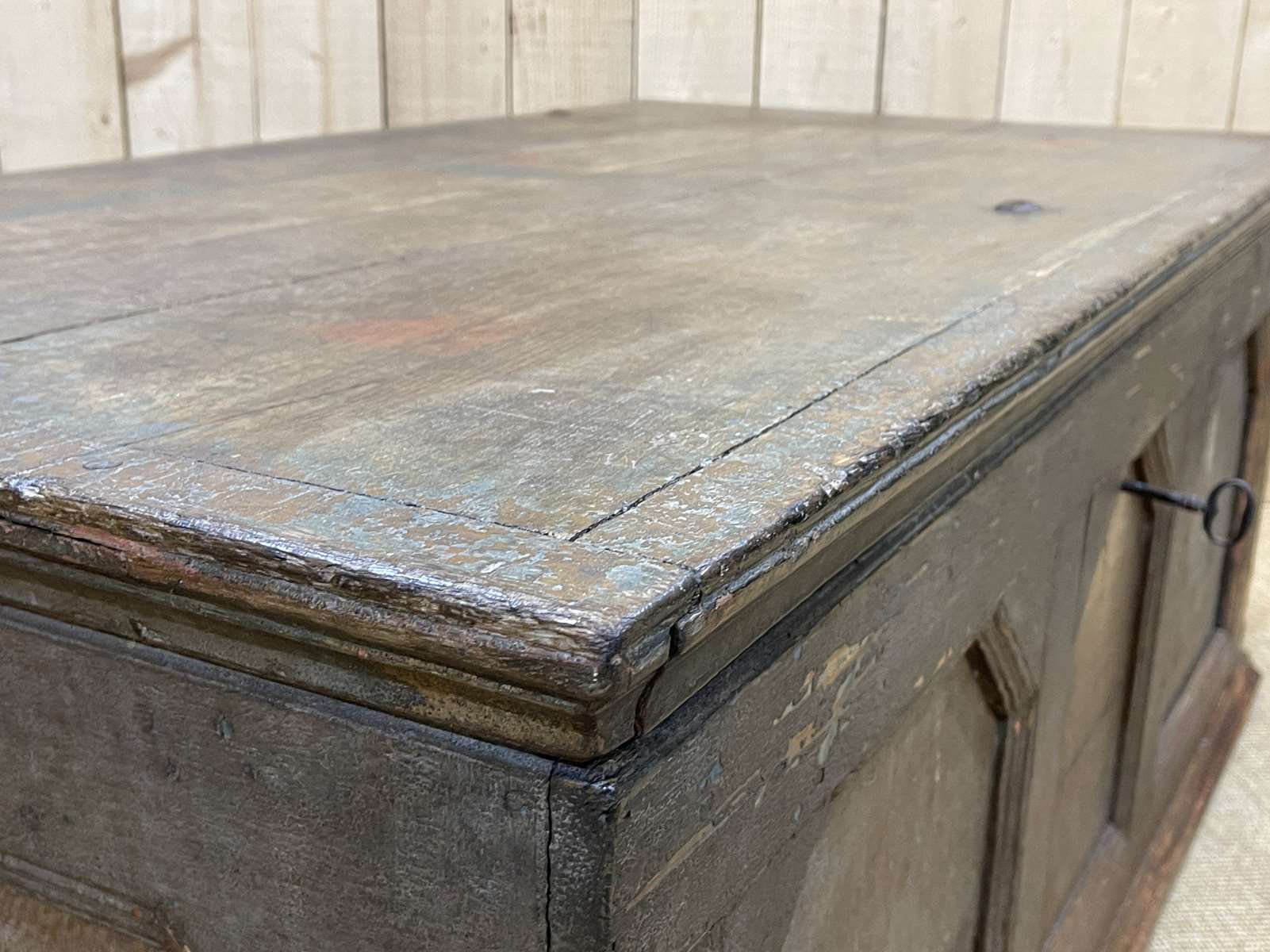 Chest of the seventeenth century in oak and fir