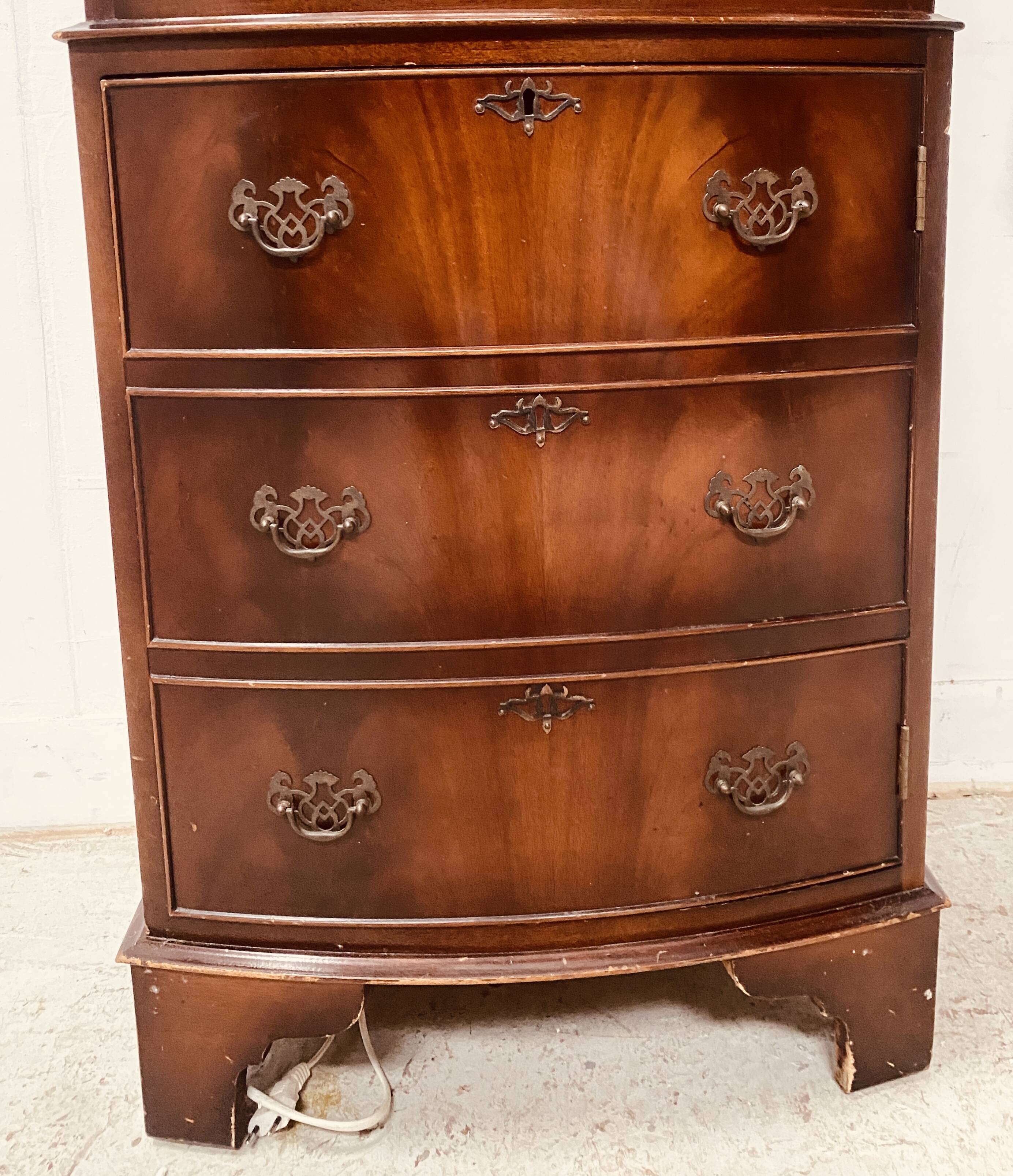 English style mahogany furniture from the 20th century.