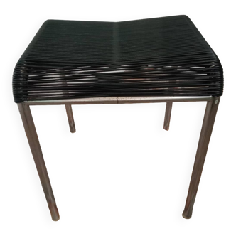 Scoubidou stool