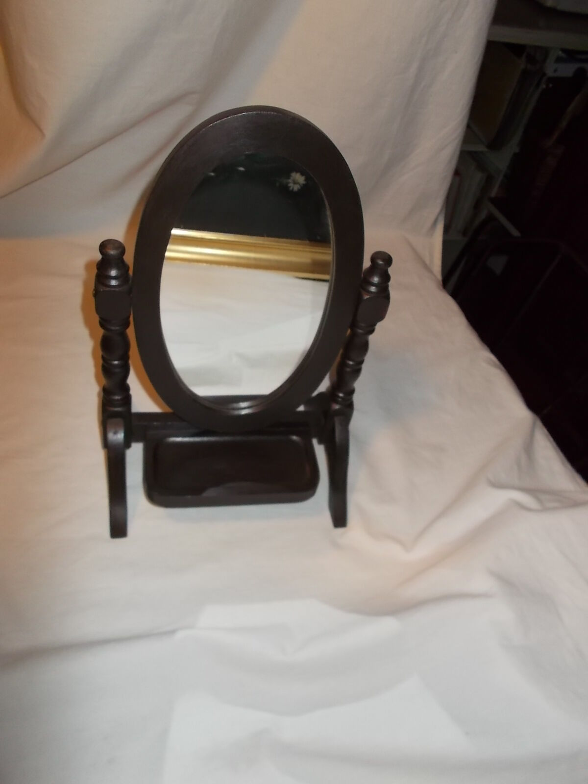 Psyche to lay in black wood