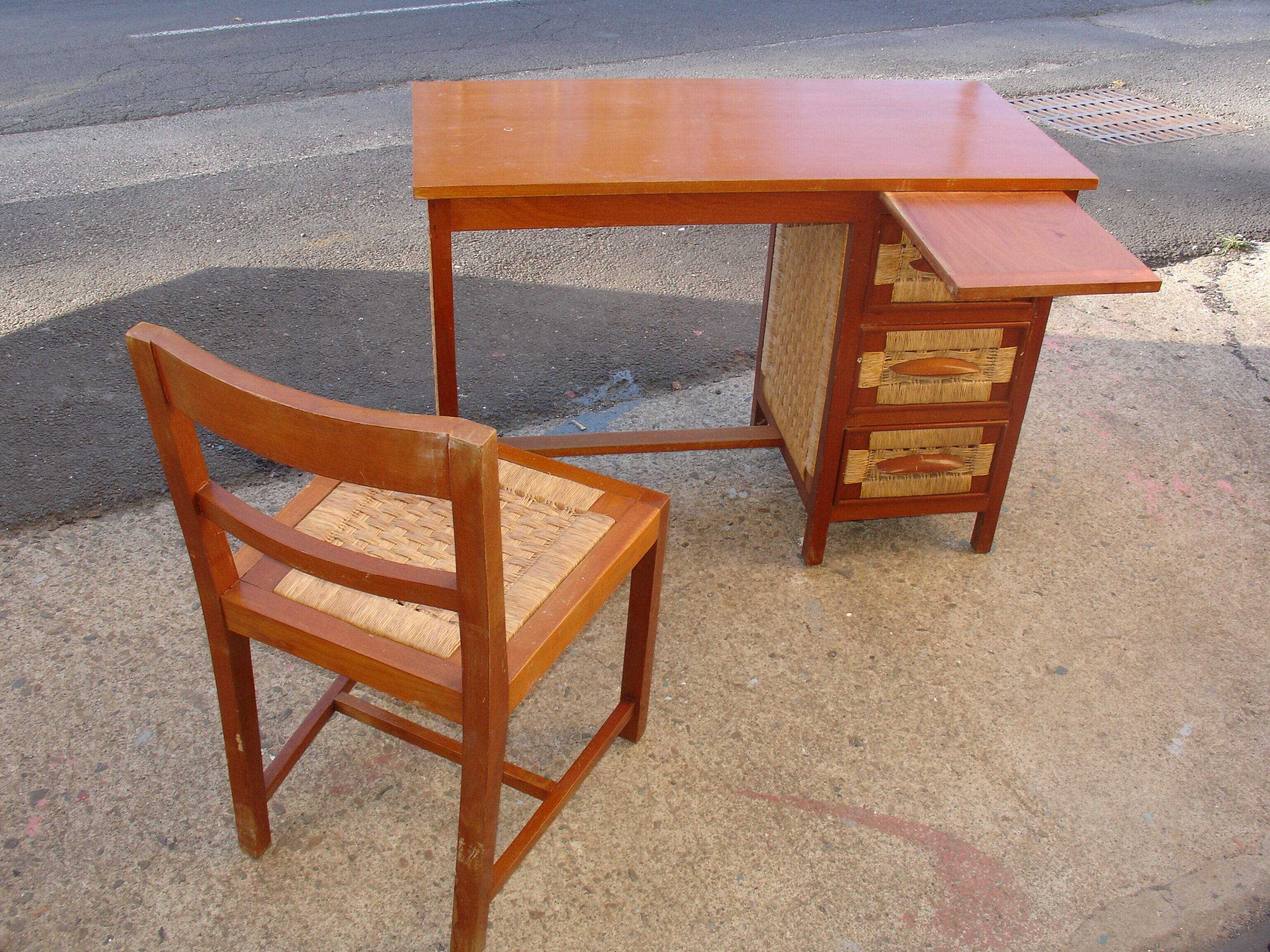 Desk and chair in mahogany and straw seat, made in Mexico in 1959