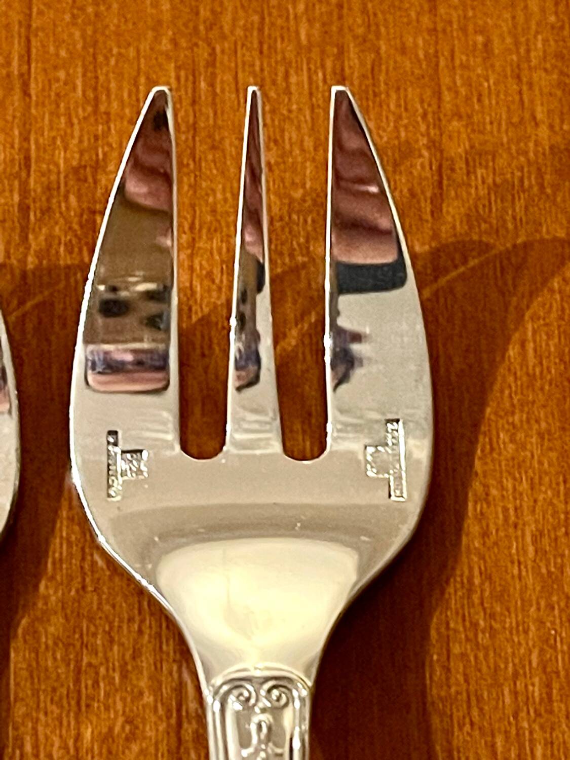 Christofle Malmaison 12 oyster forks excellent condition