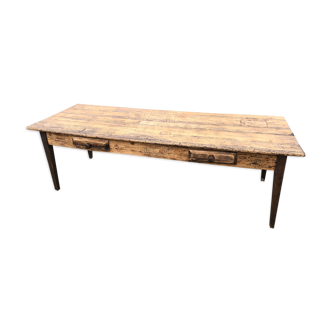 Farm table