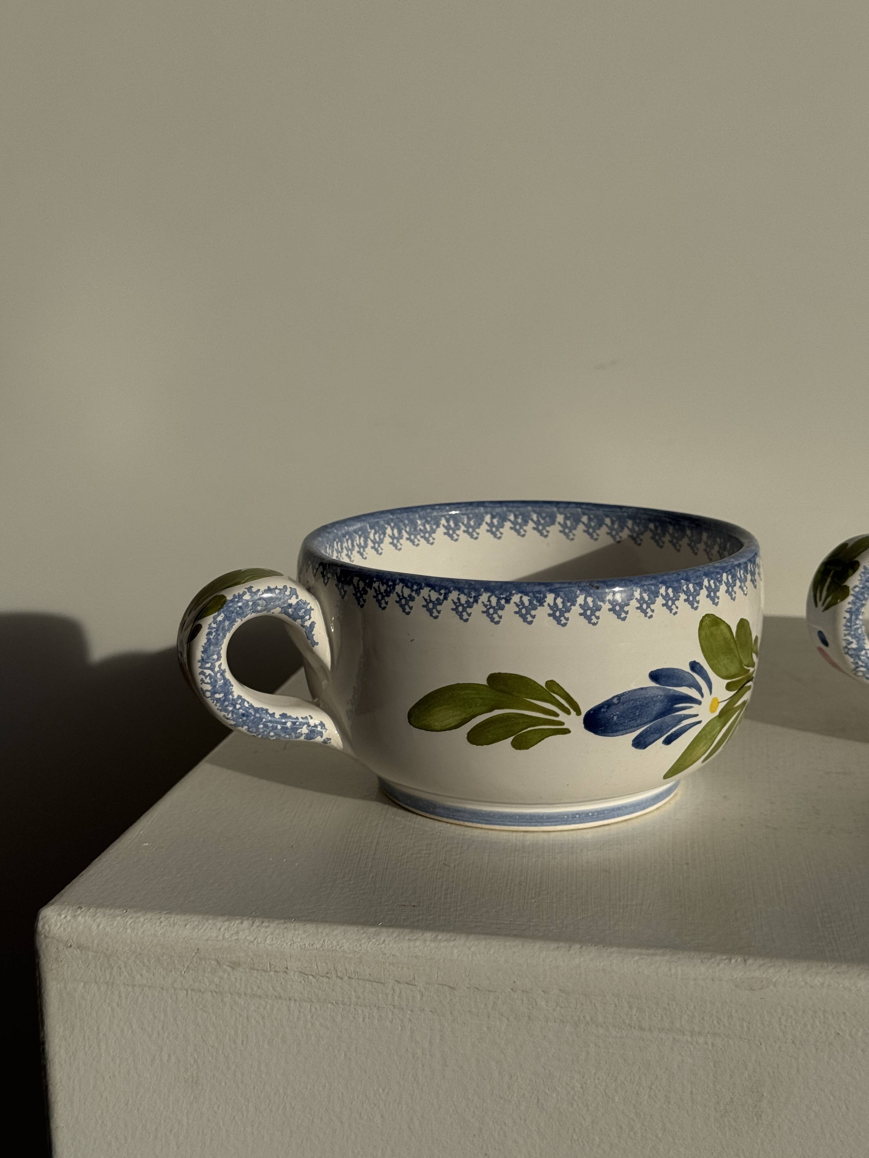 Set of 2 blue Quimper earthenware mugs H6.5 D15