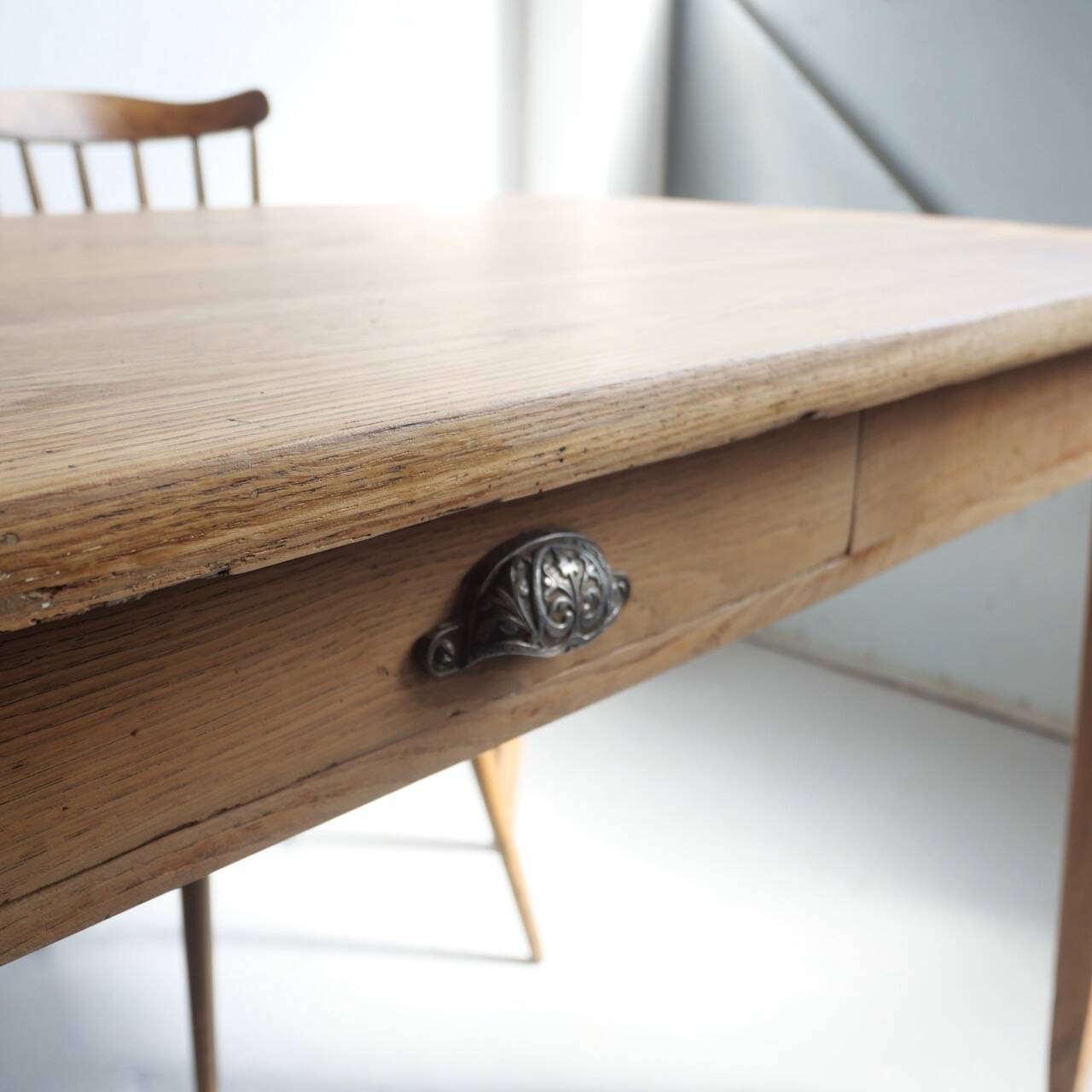 Table de ferme rénovée