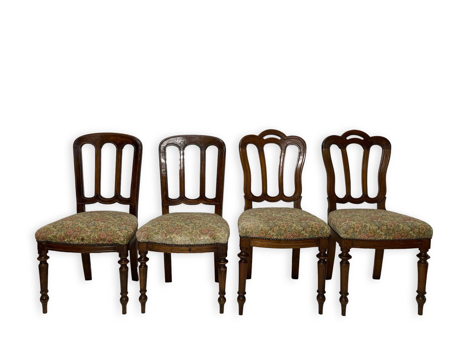 Ensemble de quatre chaises de style Umbertine