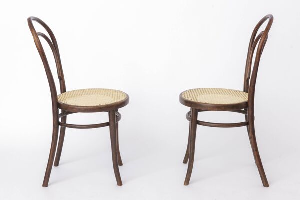 Ensemble de 2 chaises anciennes Thonet en bois courbé, chaises de café de Vienne, début des années 1900.