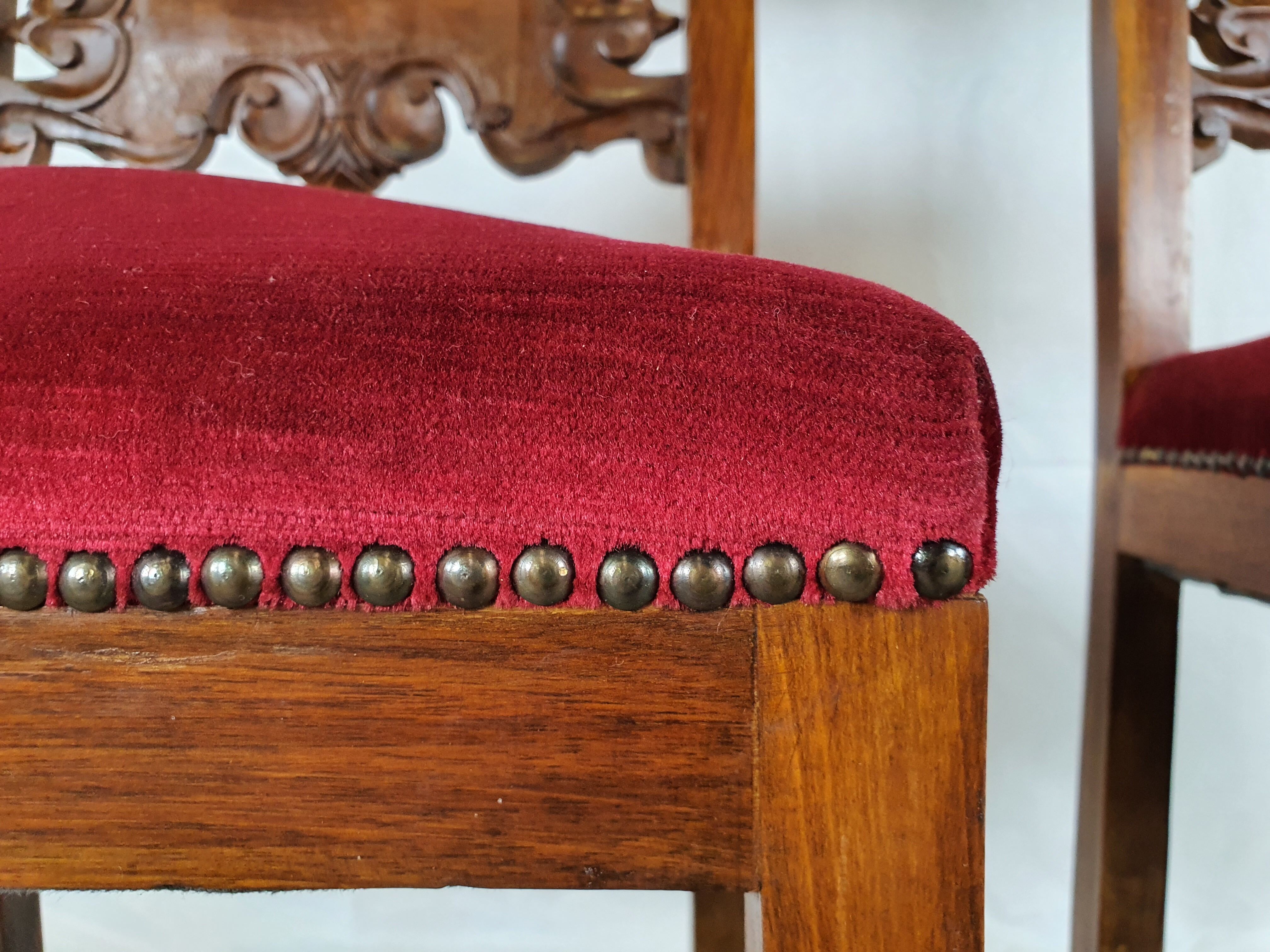 Pair of Renaissance chairs from the early 1900s