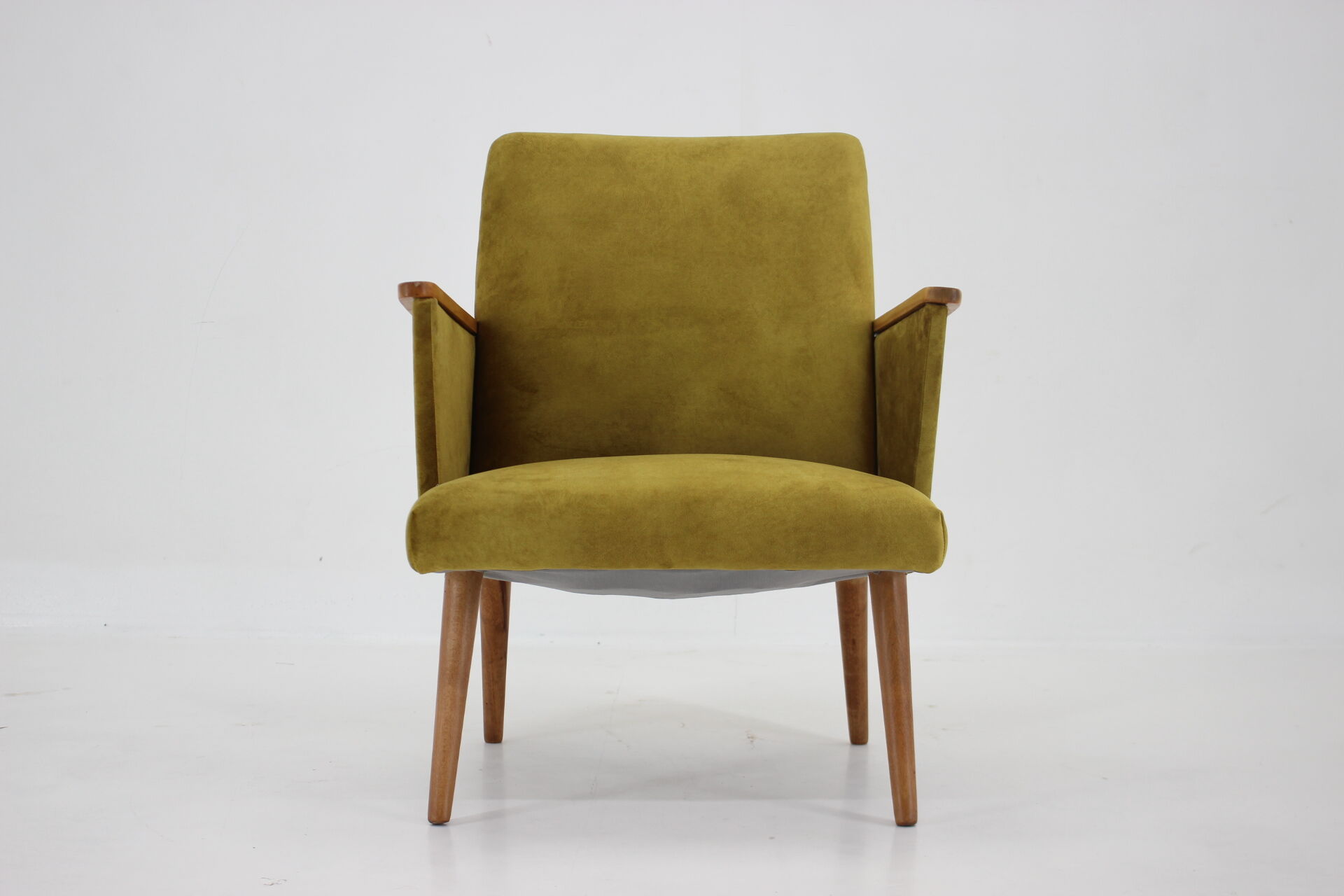 1960s Refurbished Beech Armchair, Czechoslovakia