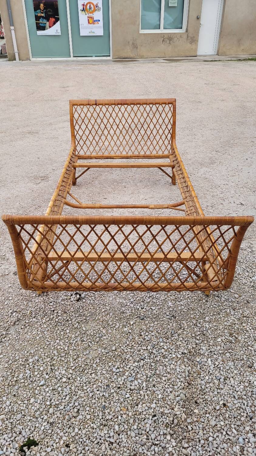 Vintage rattan daybed in basket shape - 1950s