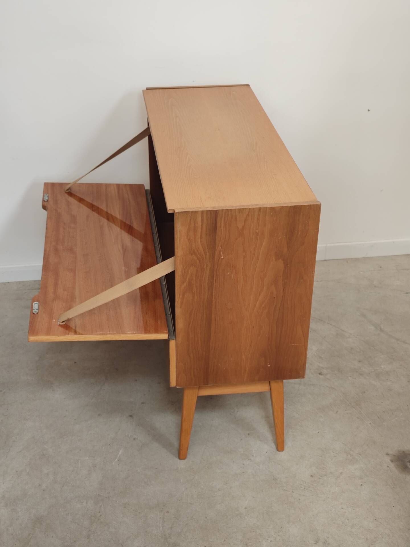 Storage chest with cover / mini bar by Landsman / Nepozitek 1960