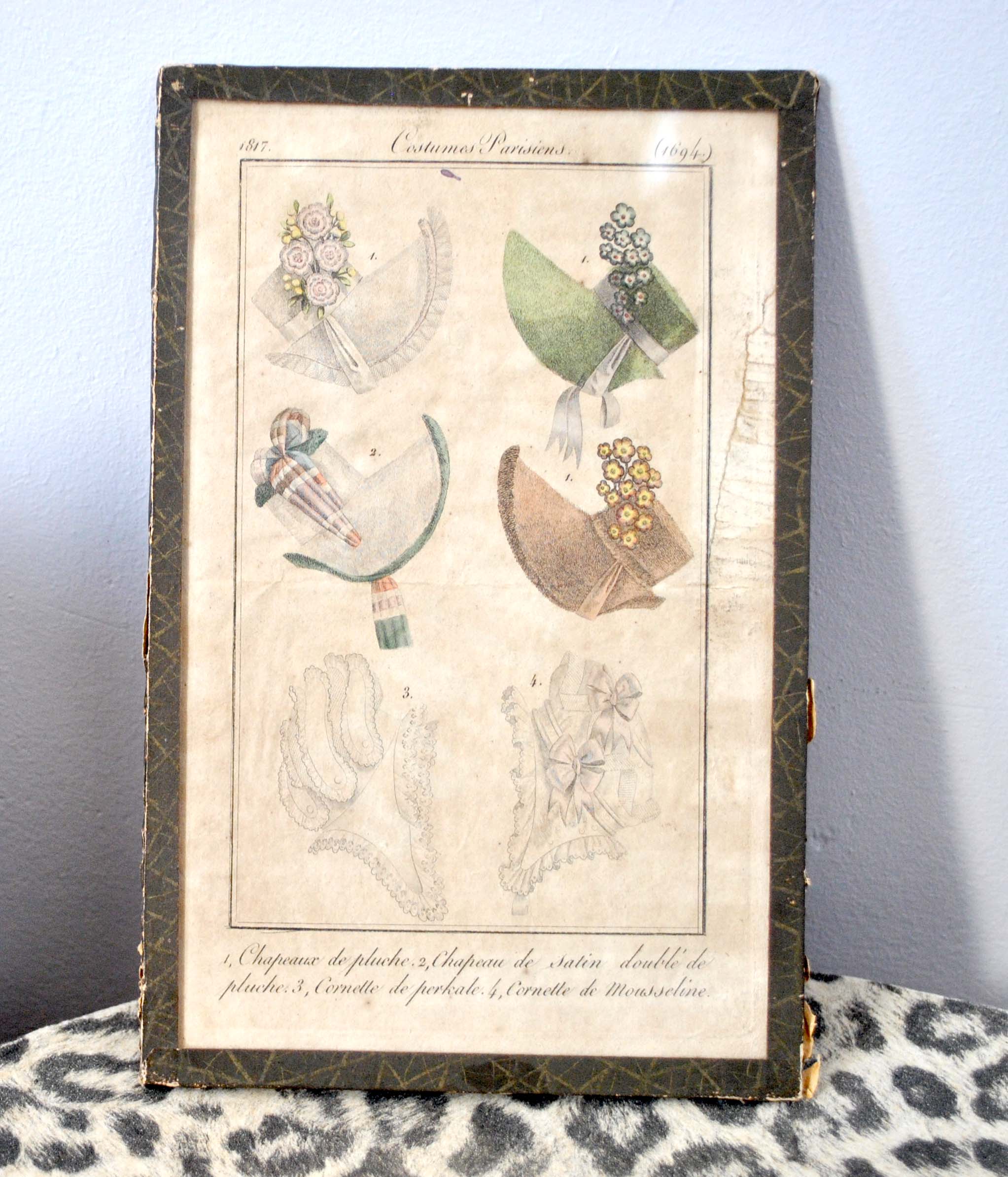 Fashion engraving under glass "Parisian costumes 1694" from 1817 - Hats caps cornettes