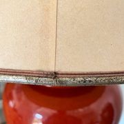 Lampe à poser en céramique rouge