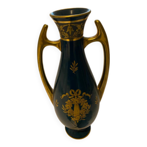 Vase en porcelaine Jaguet